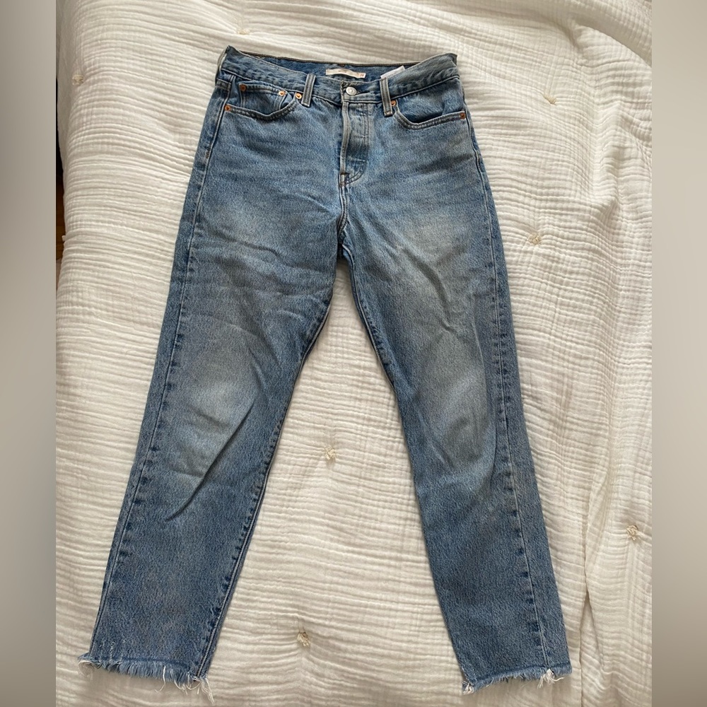 Levi’s Wedgie Fit Jeans Size 28